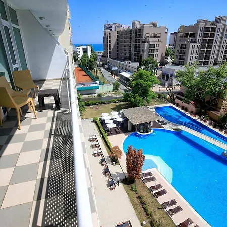 Grand Oasis Hotel 4*