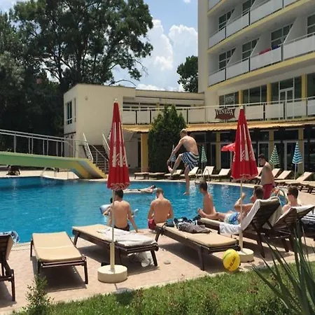 Hotel Grand Oasis