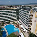 Grand Oasis 4*