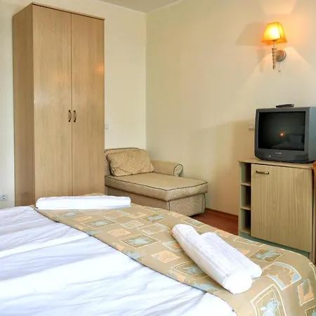Hotel Grand Oasis 4*