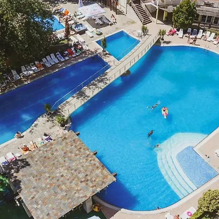 Grand Oasis 4*