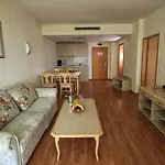 מלון Grand Oasis