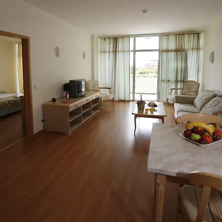 מלון Grand Oasis 4*