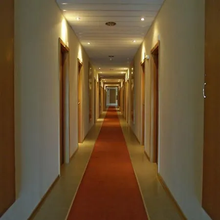 Hotel Grand Oasis
